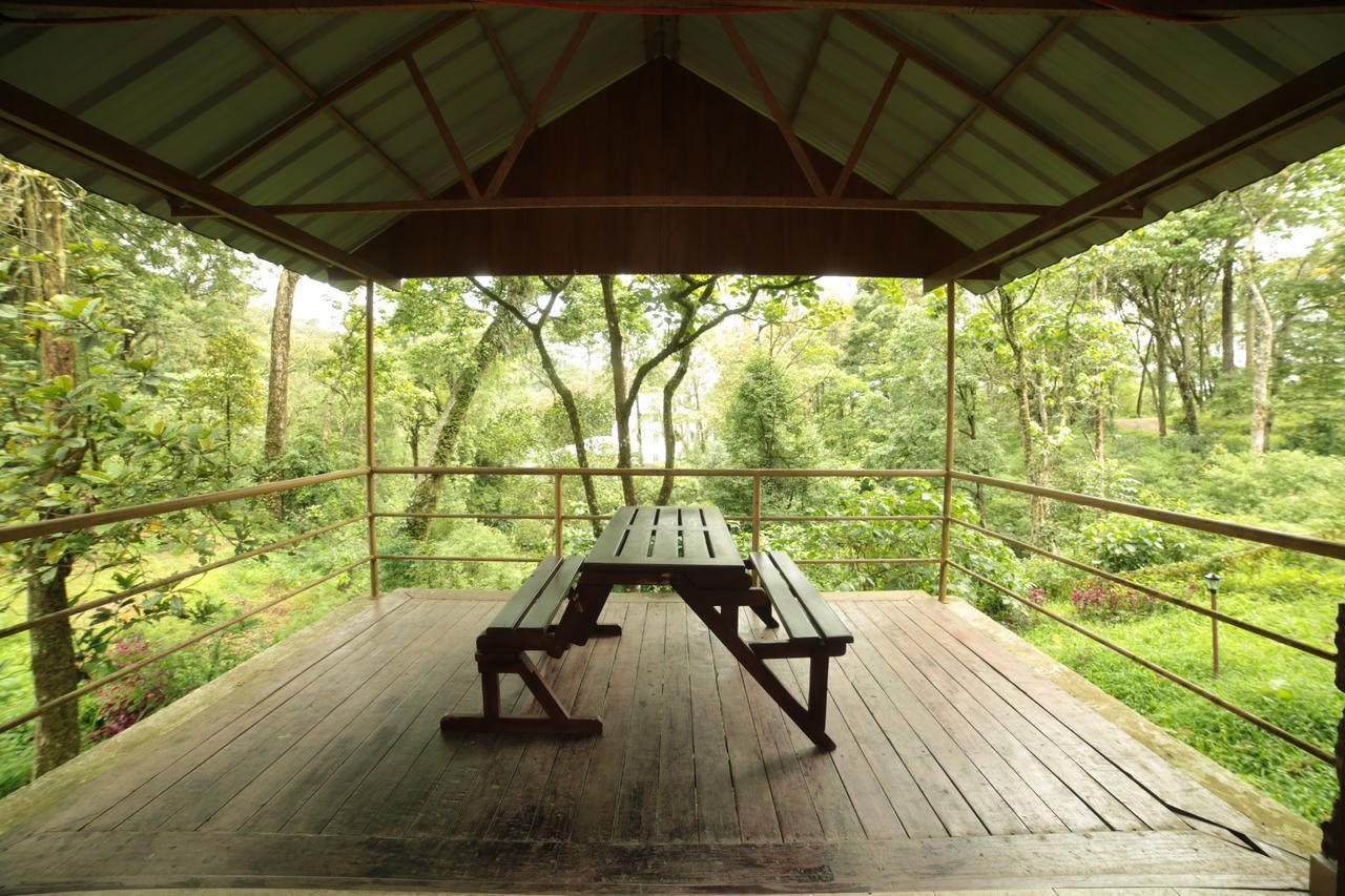 מונאר Deep Woods Resort מראה חיצוני תמונה