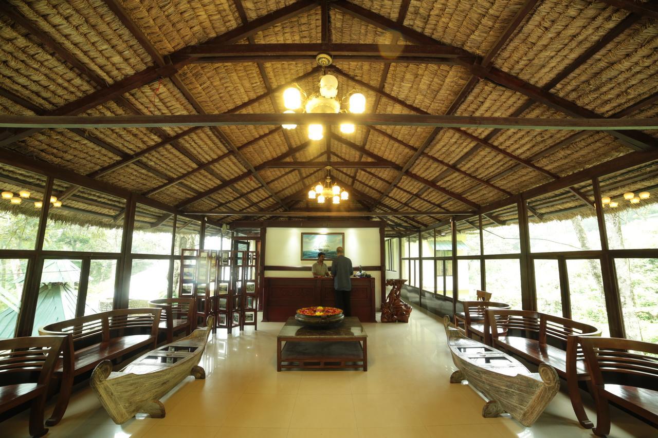 מונאר Deep Woods Resort מראה חיצוני תמונה
