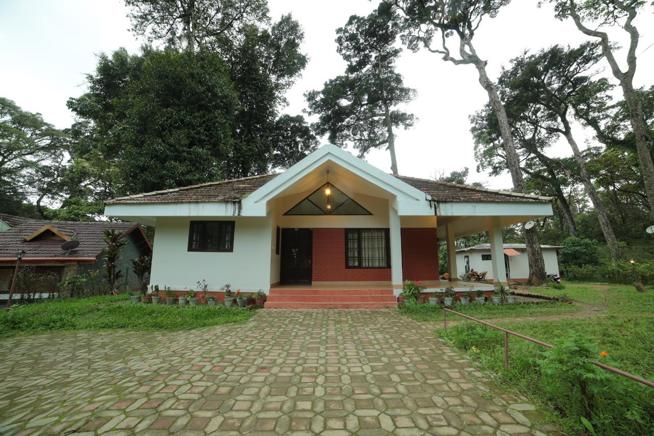 מונאר Deep Woods Resort מראה חיצוני תמונה