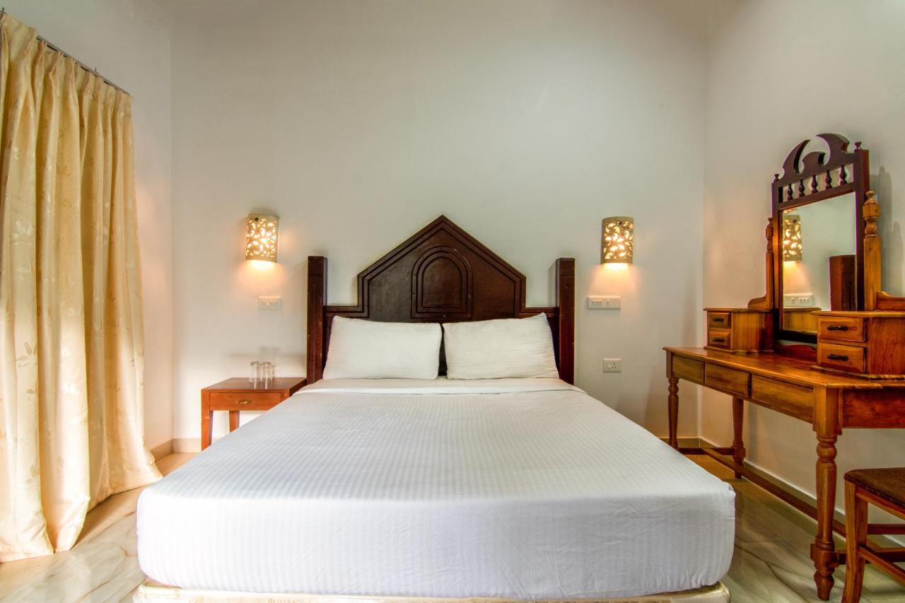 מונאר Deep Woods Resort מראה חיצוני תמונה